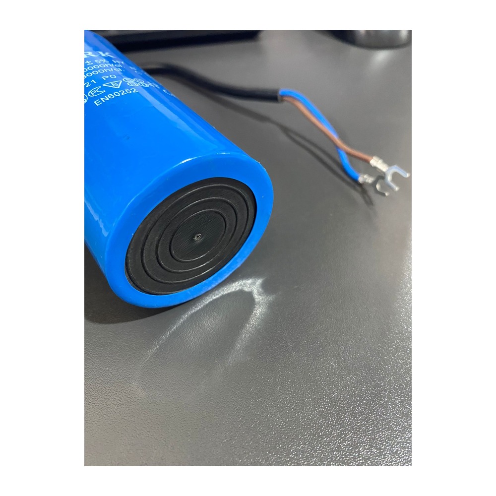 Condensator pornire motor 300 µF 250V cu fir