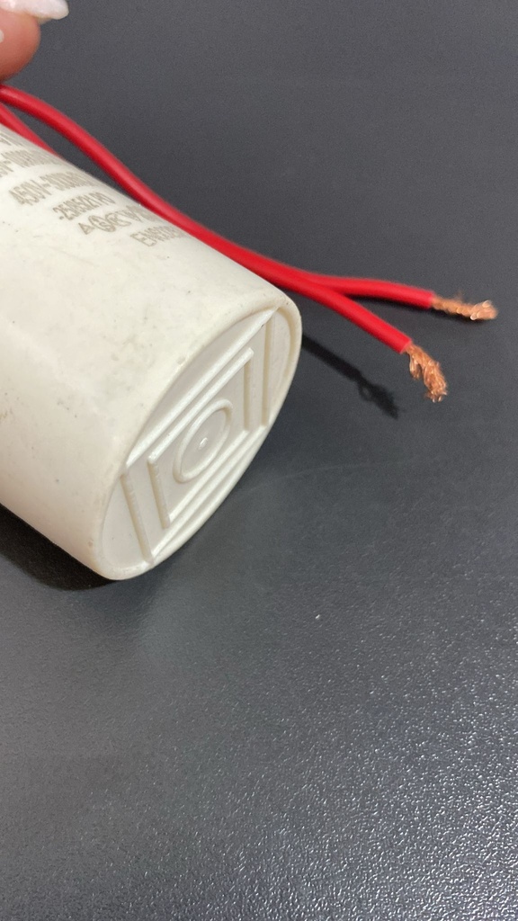Condensator pornire motor electric 10 UF cu fir