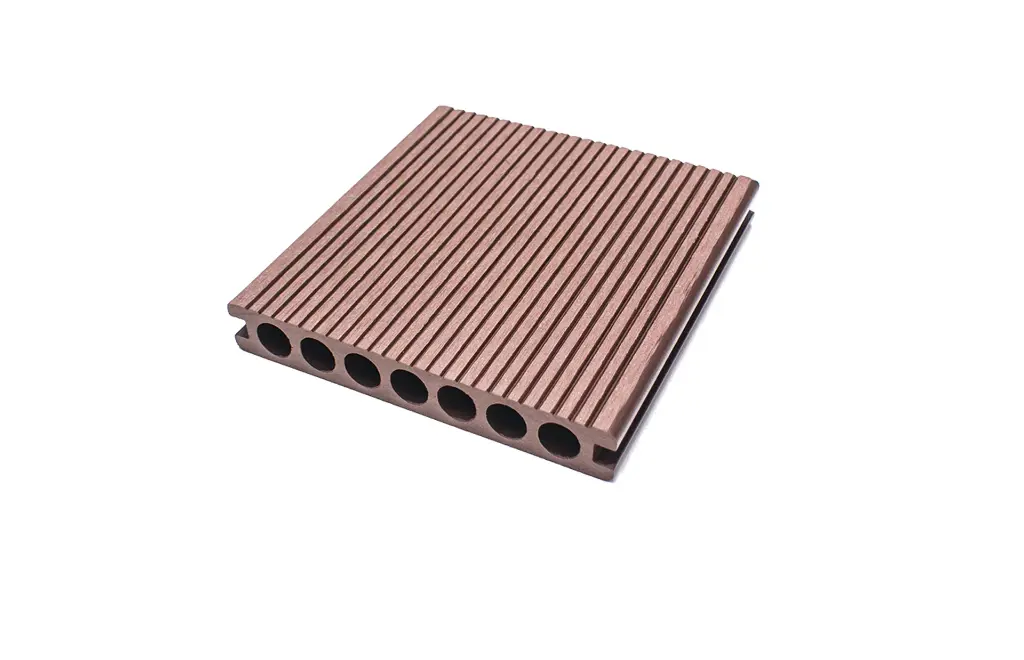 Placă Deck 3D Maro din WPC 148x23mm, L 3800mm, Structura cu Gol Rotund pentru Rezistenta Sporita.