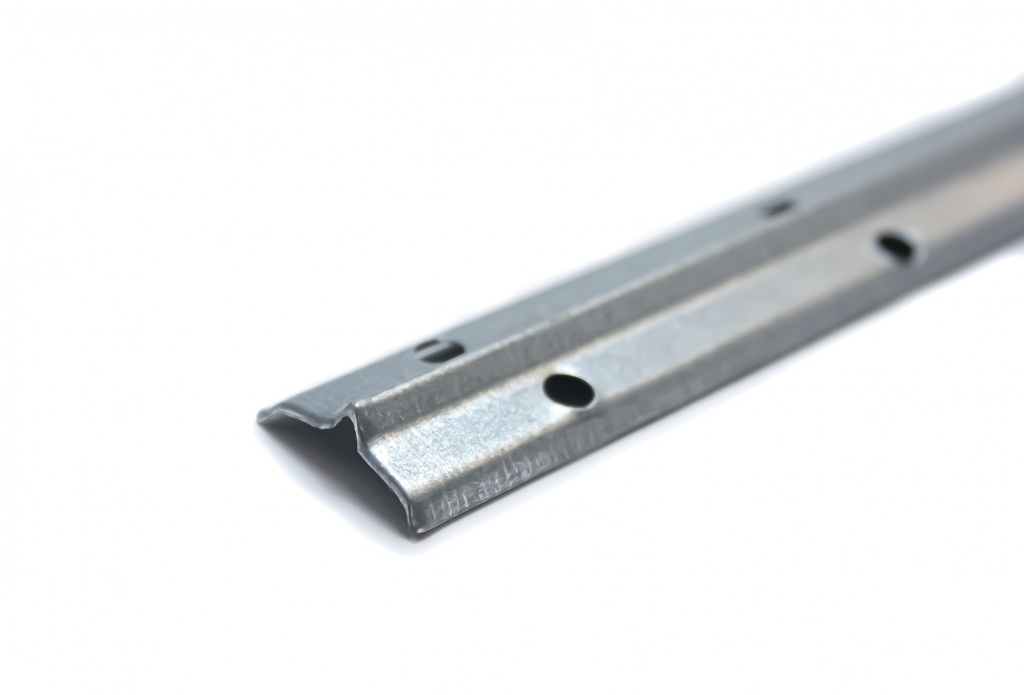 Șină ghidaj din oțel zincat pentru tencuială mecanică W6x2500 mm, 100 gr zinc